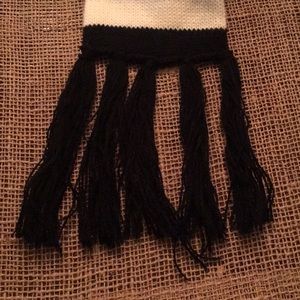 Roxy Accessories - Roxy black and white striped scarf Roxy Accessories - Roxy black and white striped scarf